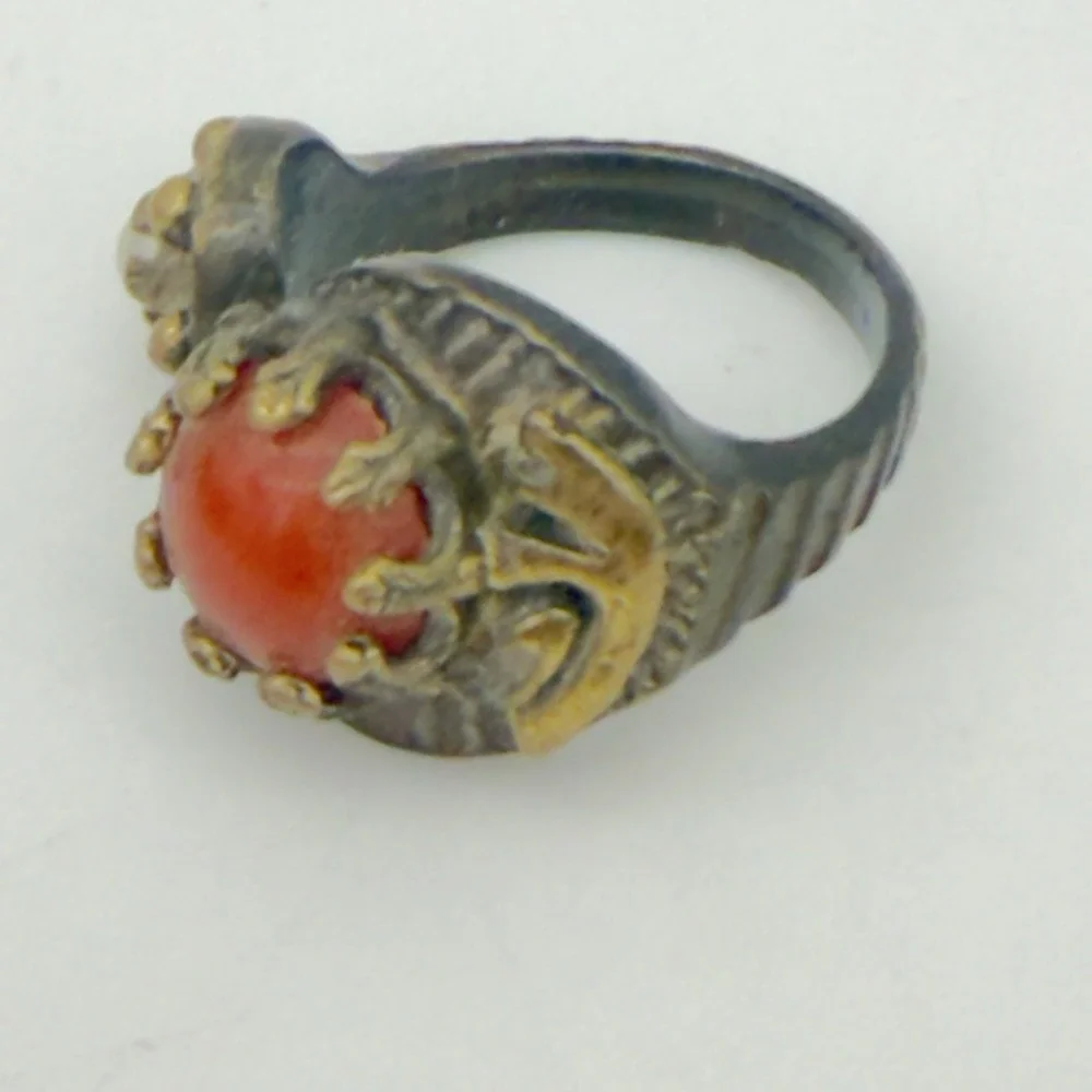 Vtg Carnelian Brass Ring Tibetan Tribal Statement By Pass Abstract Animal 7.5